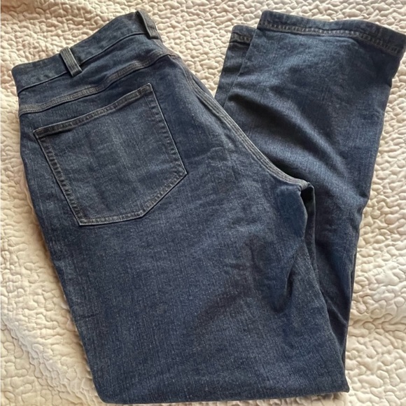 ARIAT LEGACY Relaxed BOOT CUT JEANS FOR
MEN! Size 35 x34. -4M - Picture 7 of 7